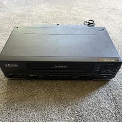 Emerson VCR player MODEL NO. EWV401B untested!