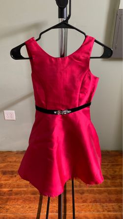 Kid’s dress size 8 color fuchsia