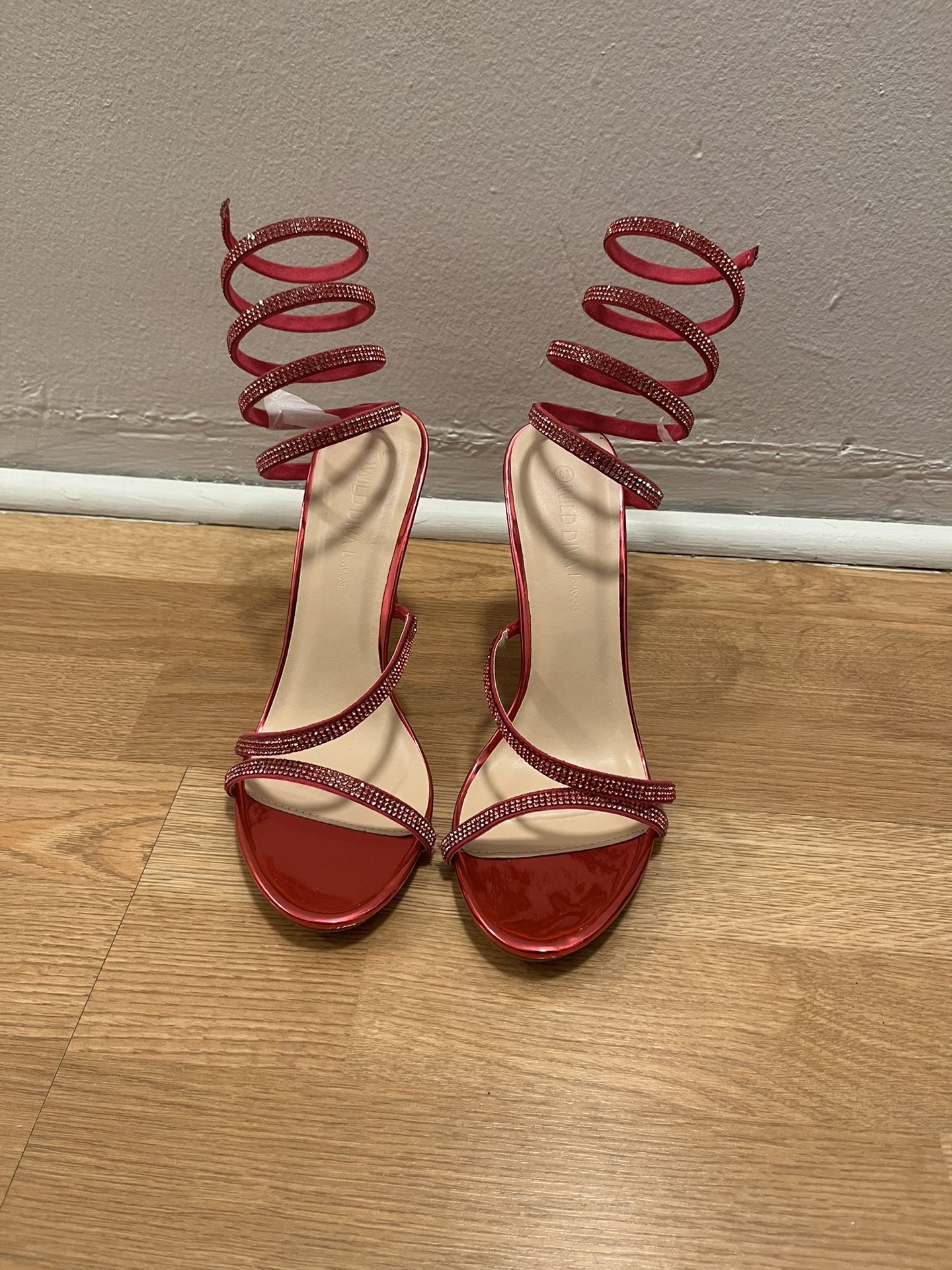Wild Diva Red Spiral Strap Heels – Size 8.5 – New Without Box Pickup Only Queens NY