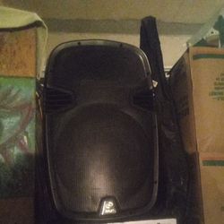 Pyle  Speaker 