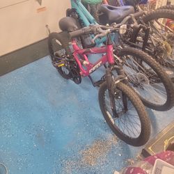 Girls Bike Good Condition