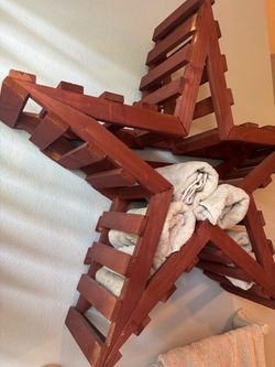 Wooden star decor