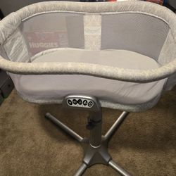 Halo Swivel Bassinet