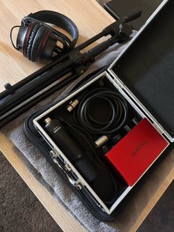Scarlett Studio setup