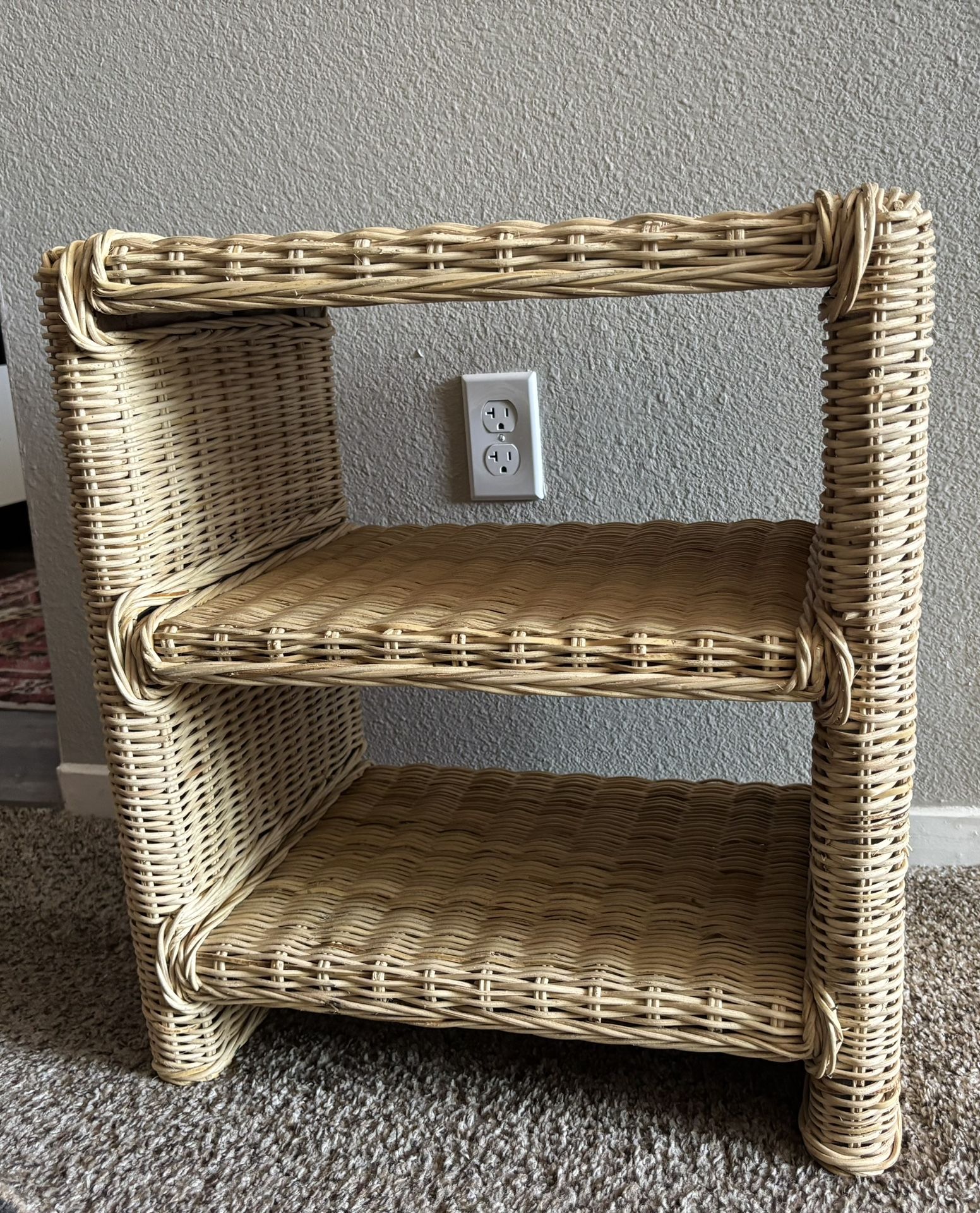 End Table/nightstand