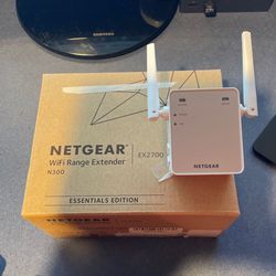 Netgear Wi-Fi Range Extender EX2700 In Box