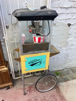 Vintage popcorn maker machine