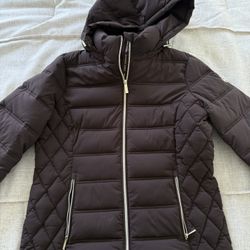 Woman’s Puffer Jacket With Good Brown Micheal Kors