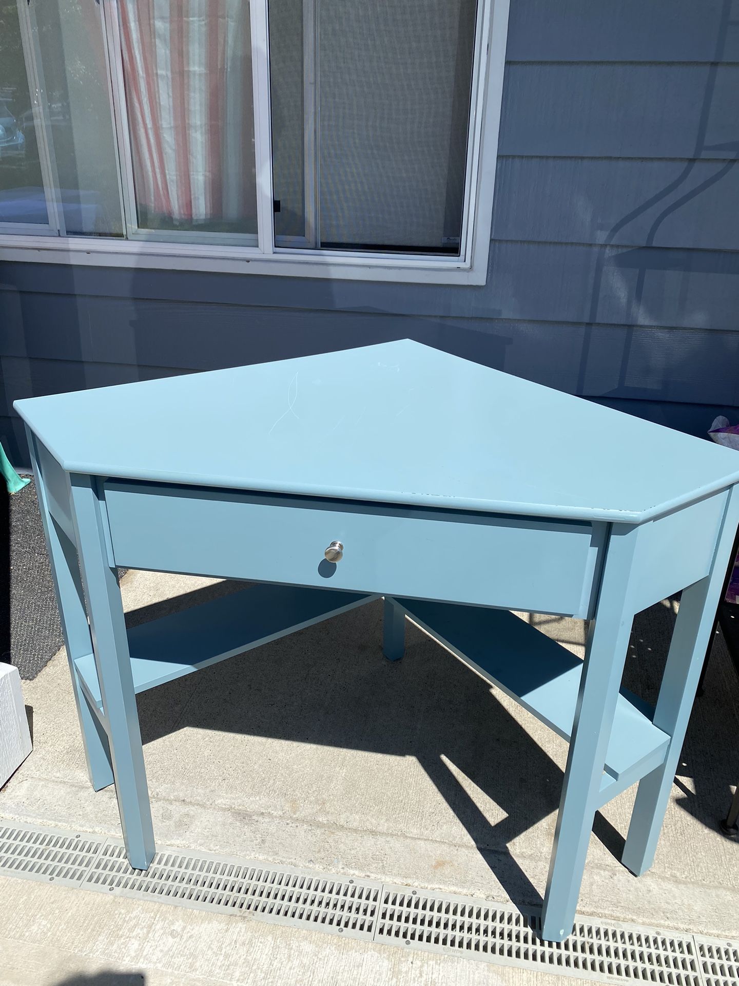 Corner Accent Table