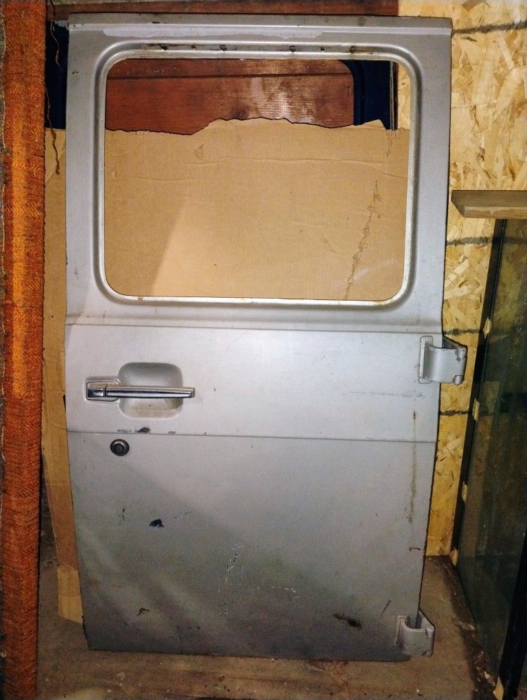 Close The Door !