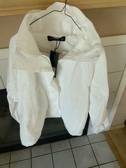 Lioness shoreline windbreaker new tags small