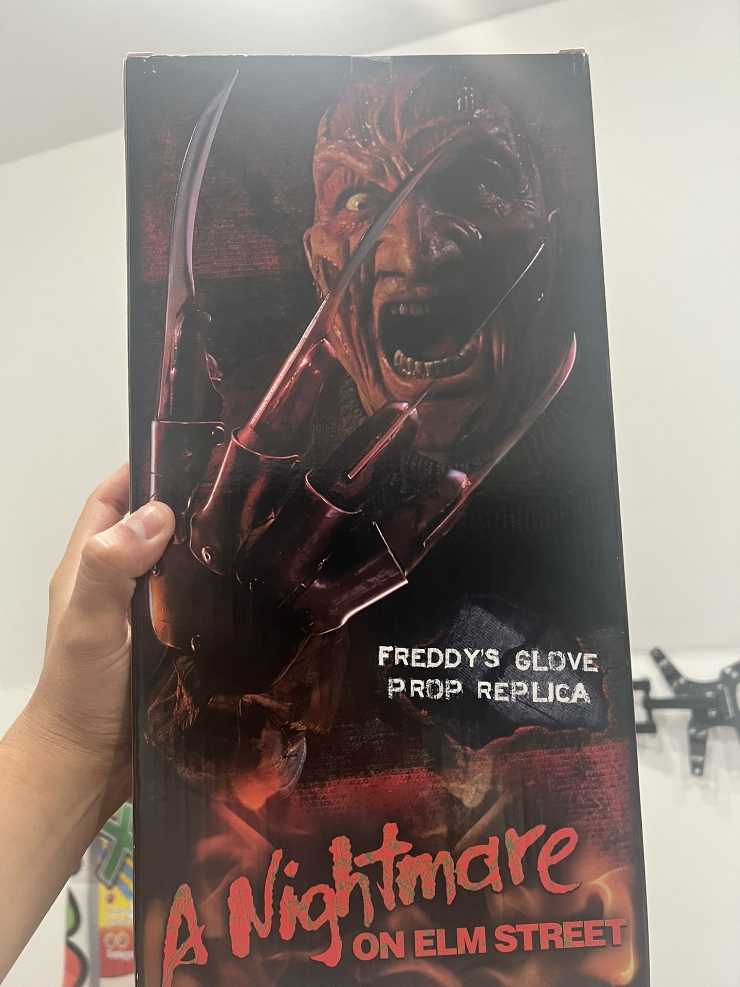 Freddy Glove