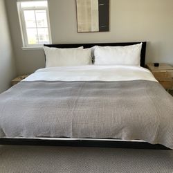 Brand New King Bed With Mattress, Pillows And Bedsheets