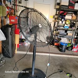 Huge 35" Industrial High Velocity Fan With Misters Don't Miss Out Youll Thank Me Later 