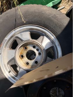 2002 Tahoe rims