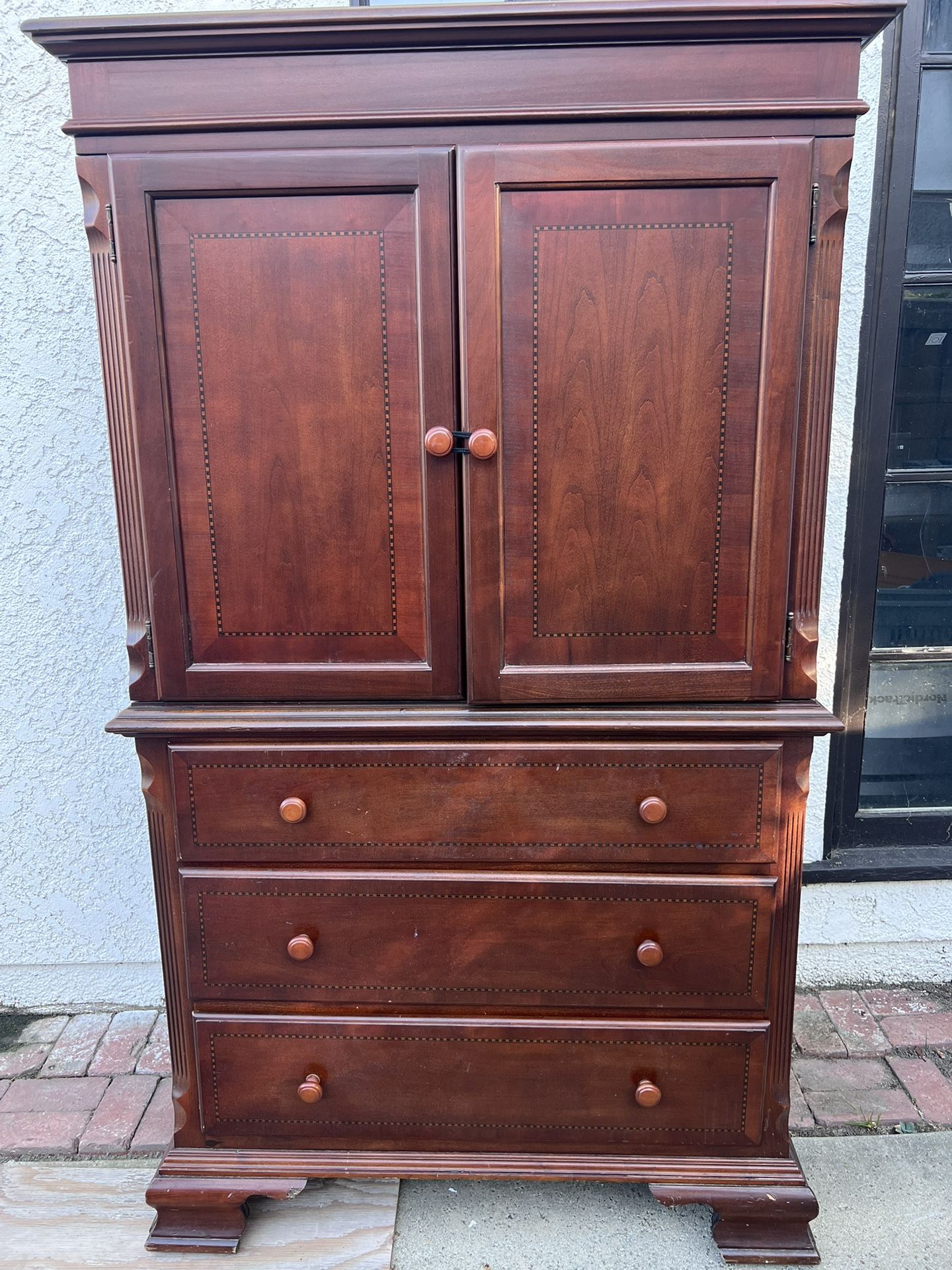 Armoire