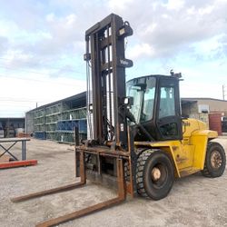 2005 Yale 17,000 lbs capacity forklift