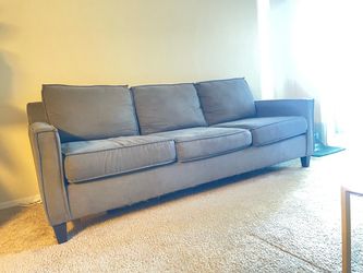 Home Couch 400$ or best offer (color looks better in person)