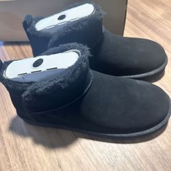 BRAND NEW-NEVER WORN Koolaburra Ugg, Ultra Mini Platform,  Black