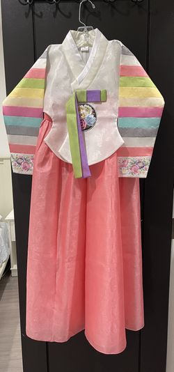 Traditional Korean Hanbok Girls 8