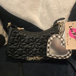 NWT Betsey Johnson Crossbody - Quilted Daisies - Black