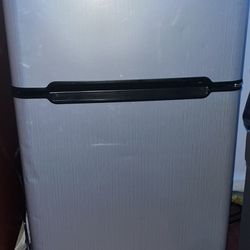 haier mini fridge 