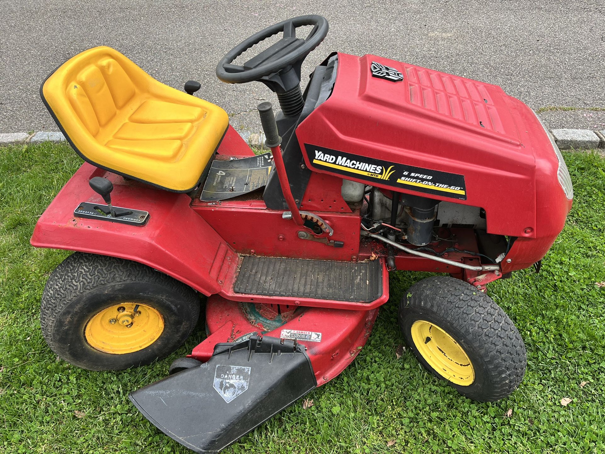 VERY RARE MTD YARDMAN 4 WHEEL STEERING LAWN TRACTOR