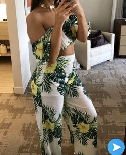 Two piece set (floral print)🌸 size medium