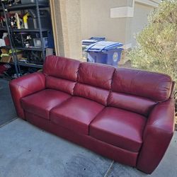 Like New Red Leather Living Room Set 