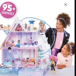 LOL Surprise Winter Disco Chalet  NIB