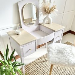 Vintage Solid Wood Vanity