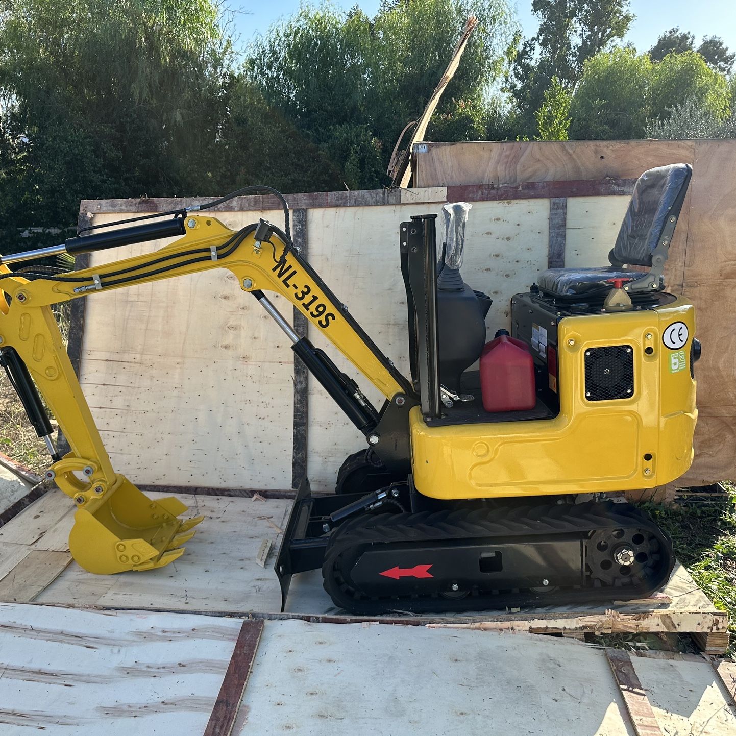 brand new small excavator