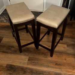 Bar Stools; Set 