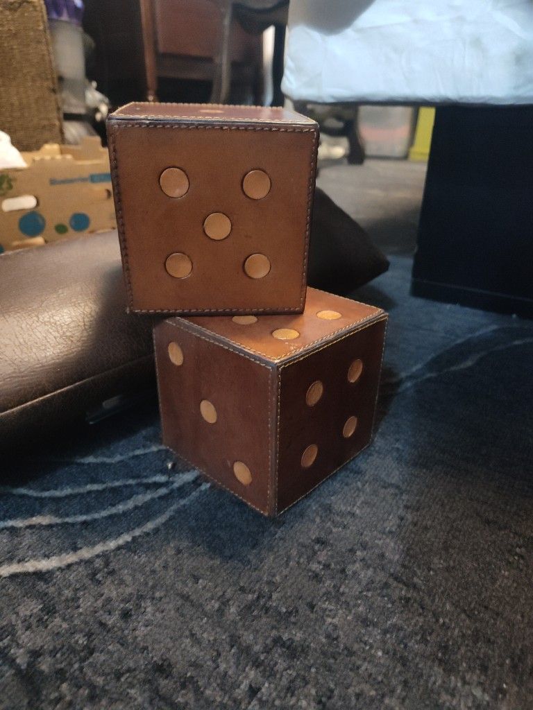Leather And Wood Oversized Dice 