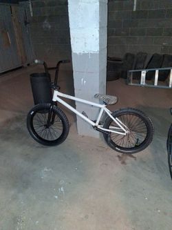 Flybike Omega 20in pearl white
