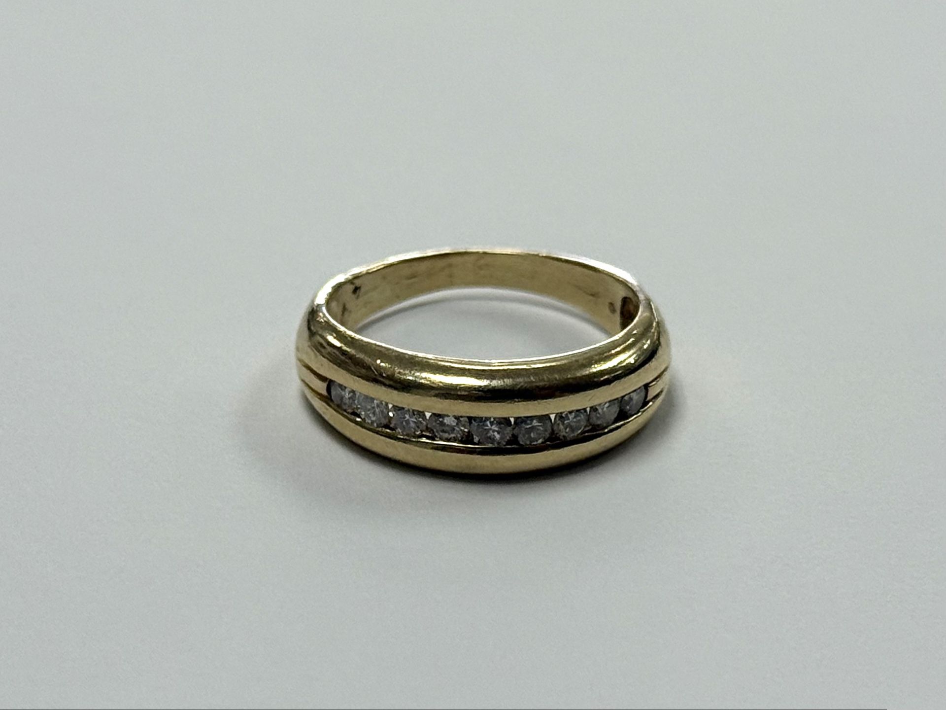 14K yellow gold diamond ring