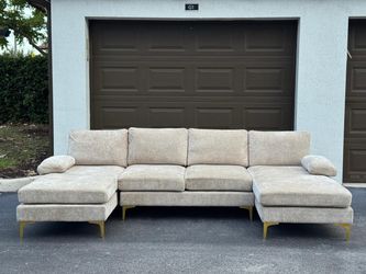 🛋️ Sectional Couch/Sofa - Cream - Delivery Available 🚛