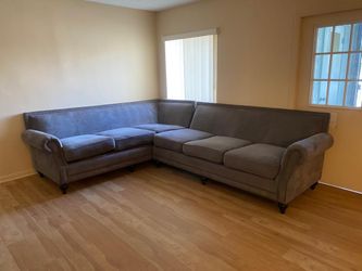 Large Sectional Two -Piece Couch $300
