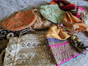 Fancy Pouches TOTAL 12