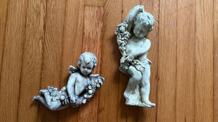 Cherub Wall Plaques $3 each