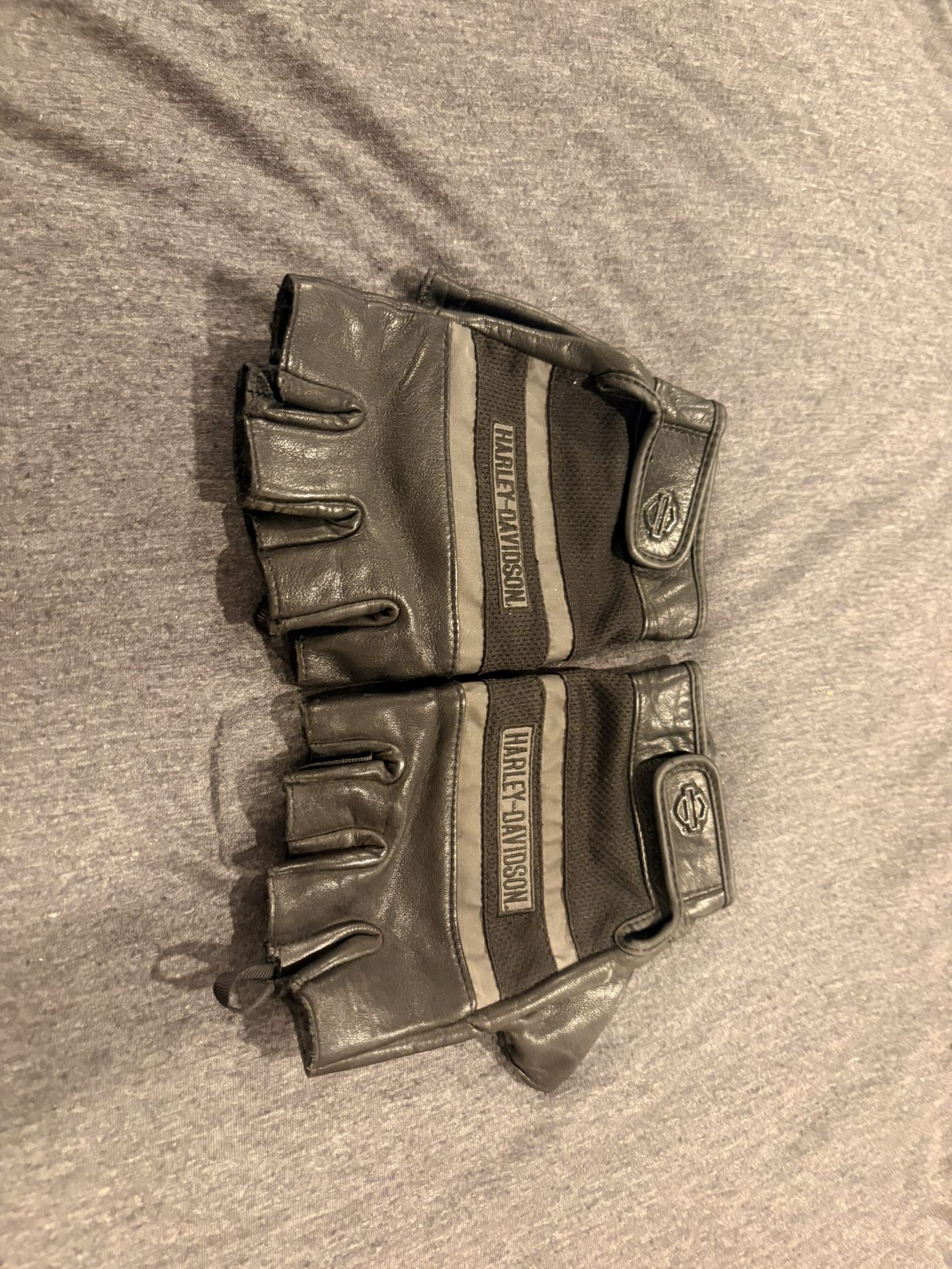 pair of Harley-Davidson men's fingerless motorcycle riding gloves