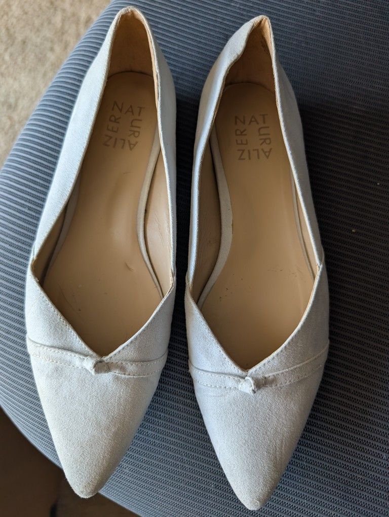 Gray Flat