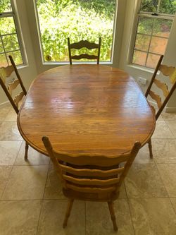 Dining table & 4 chairs