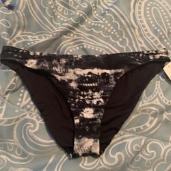 NWT Macy Size L Reversible Black Bikini Bottom