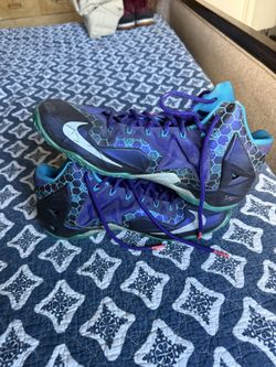 Nike LeBron XI Men’s Basketball Sneakers 616-175-500.