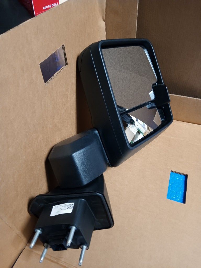 Left And Right Truck Mirrors