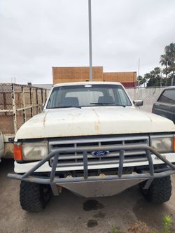 Buy 2 Classic Ford Bronco for the 1987 and 1988 $5000