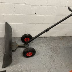 Manual Snow Pusher