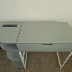 🌿 Sage Green Vanity Desk w/ Lighted Mirror + Outlets – Like New! $89 OBO ✨