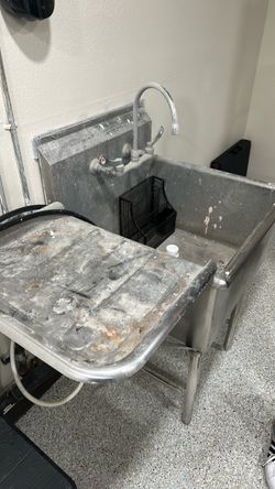 Commercial Stainless Steel Utility Sink with Drainboard